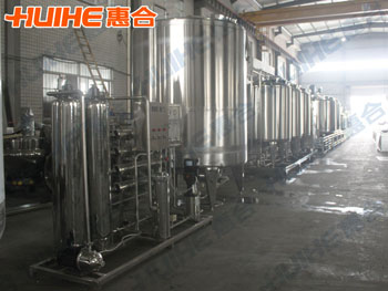 展示UHT奶生產(chǎn)線真實(shí)圖片